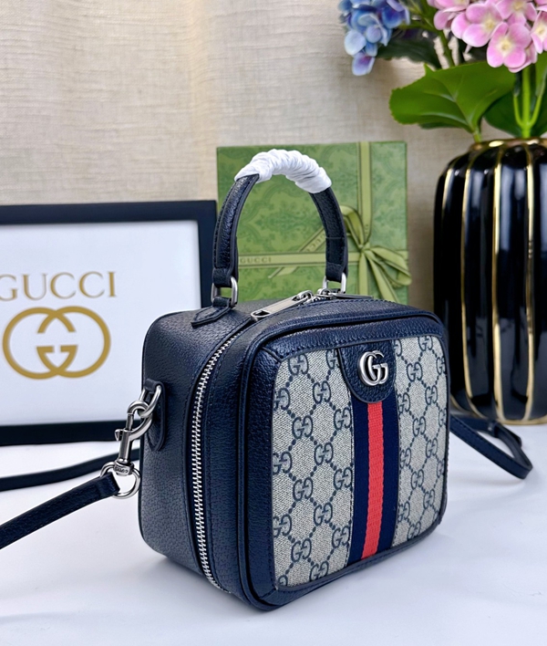 激安グッチバッグコピー背面デザイン